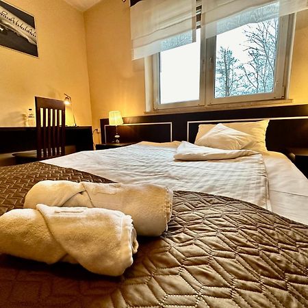 Hotel Pod Debami 오스토프 빌코폴스키 외부 사진
