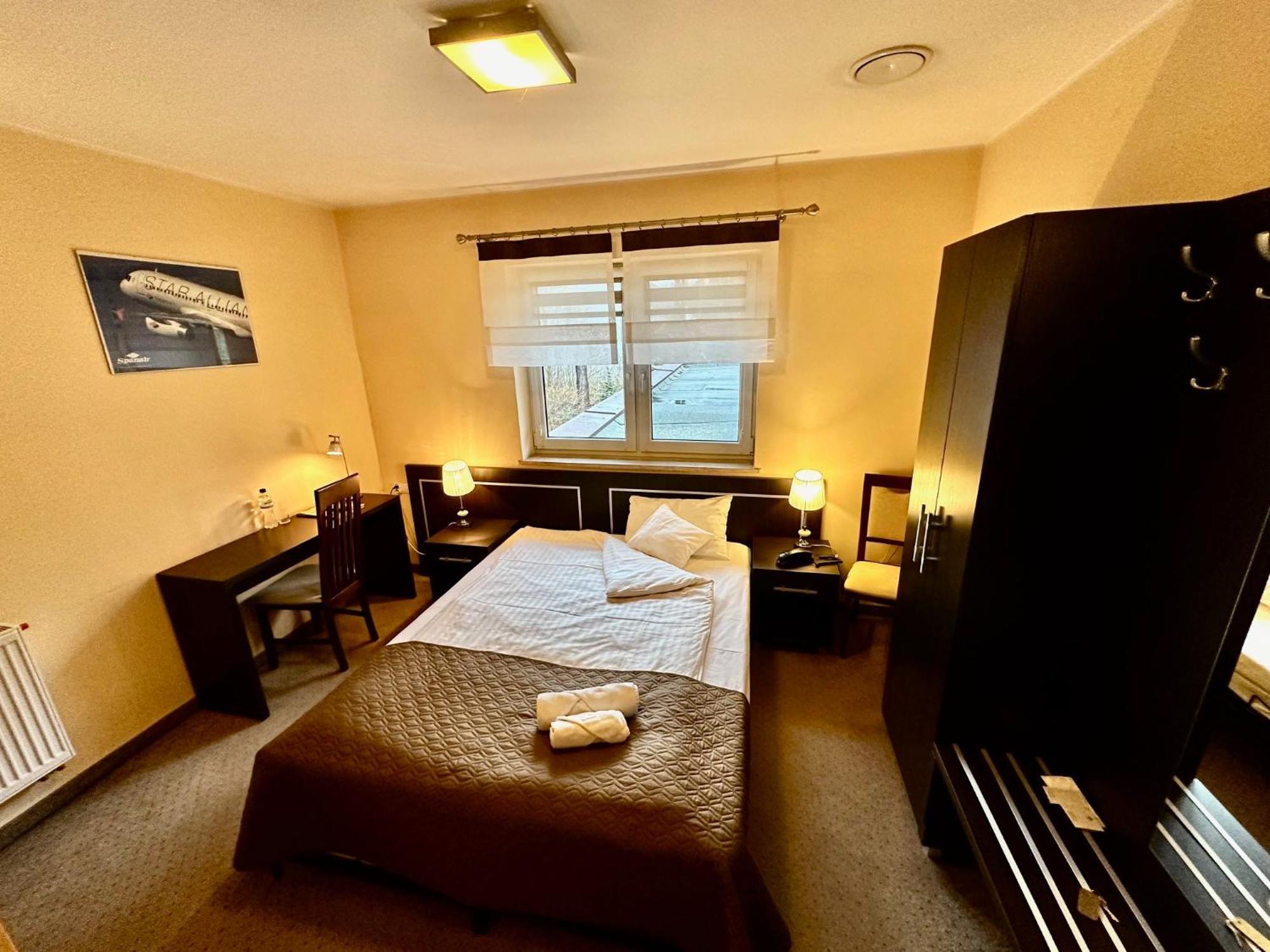 Hotel Pod Debami 오스토프 빌코폴스키 외부 사진
